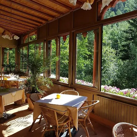 Neuratheis Gasthof *